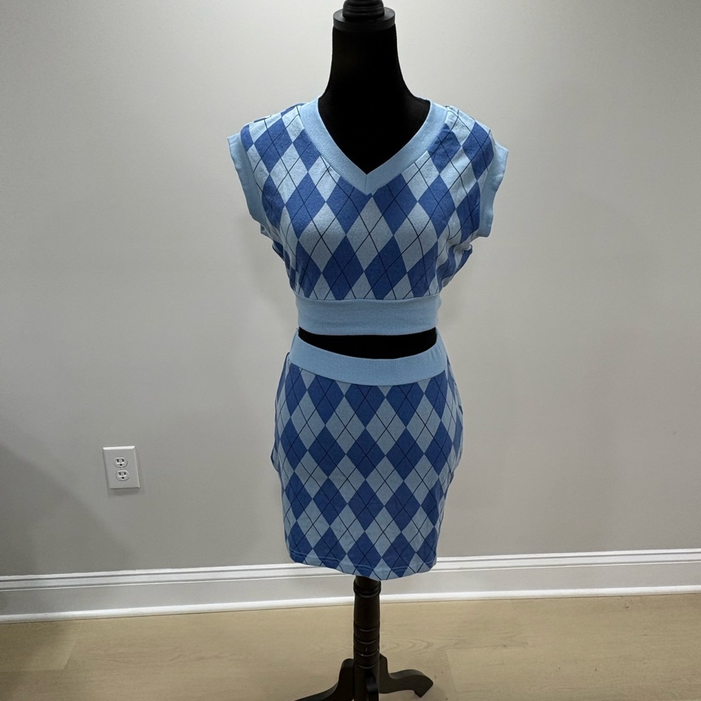 SHEIN Light Blue Argyle Skirt Set